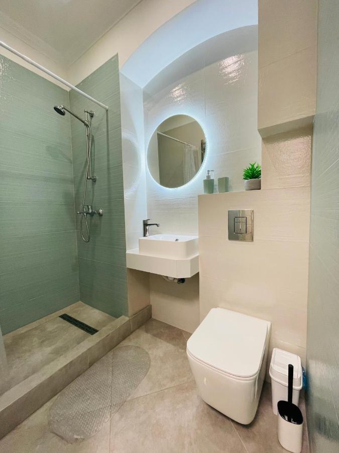 Style Apartments In Old ลวีฟ ภายนอก รูปภาพ