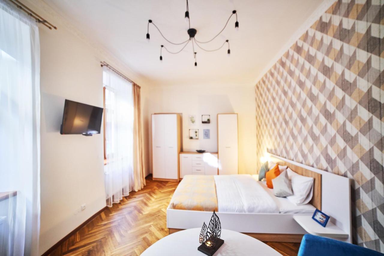 Style Apartments In Old ลวีฟ ภายนอก รูปภาพ